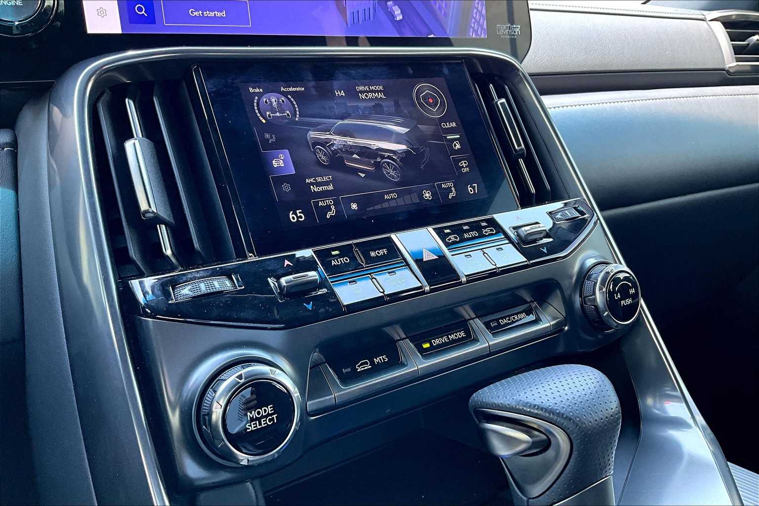 2024 Lexus LX 600 F SPORT photo 31