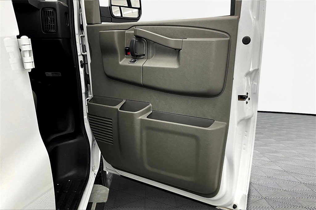 2023 Gmc Savana 2500 Cargo photo 15