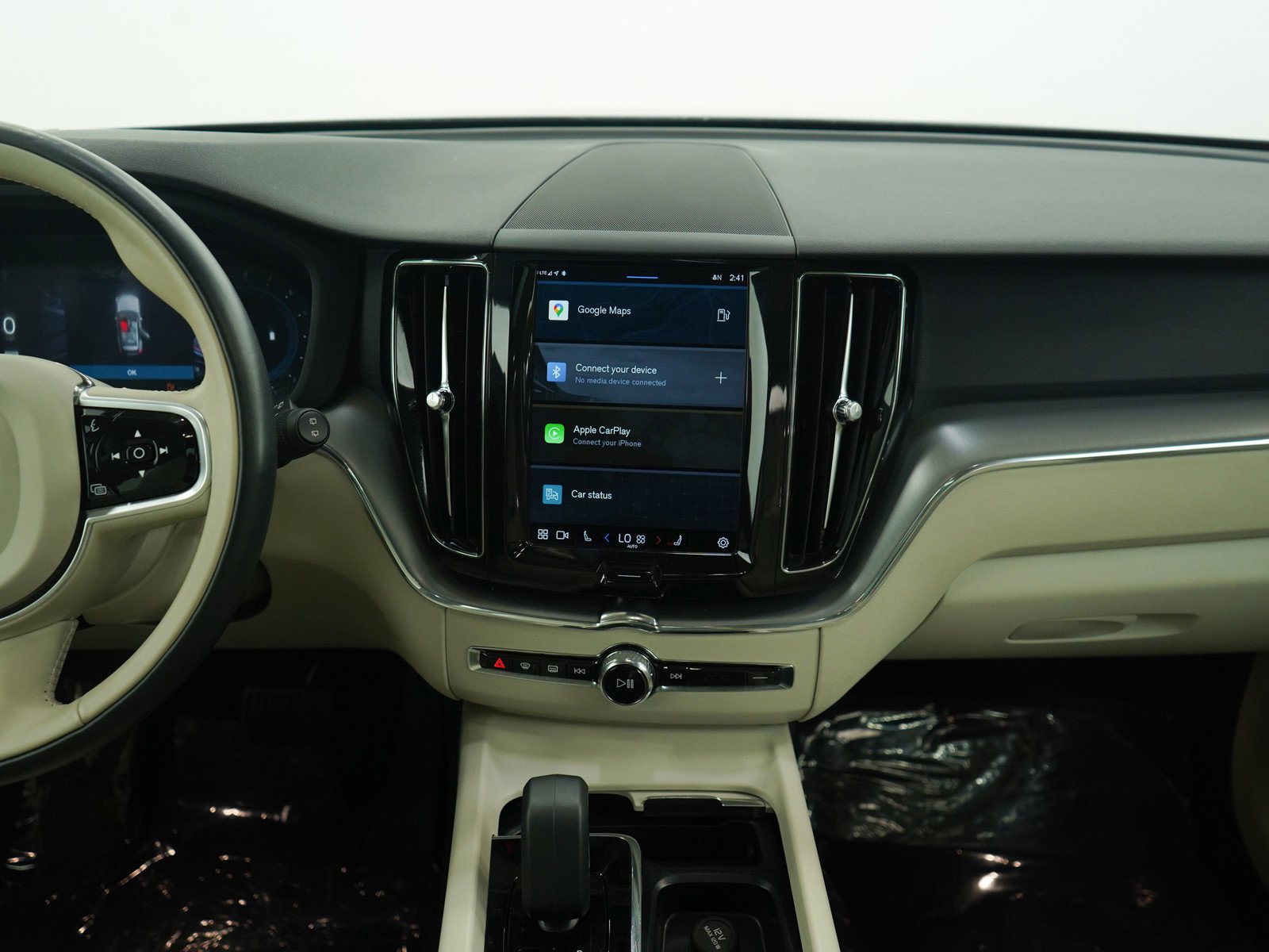 2023 Volvo XC60 B5 Core photo 15