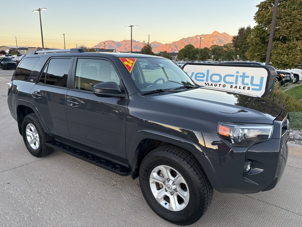 2024 Toyota 4Runner SR5's photo