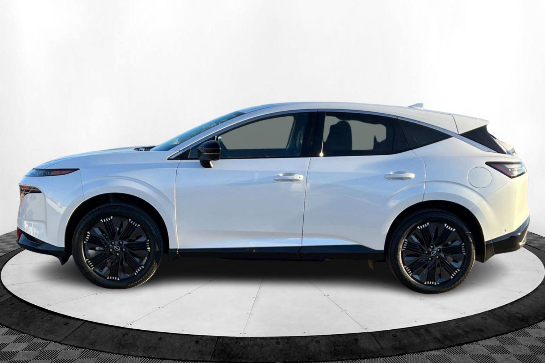 2025 Nissan Murano Platinum photo 2