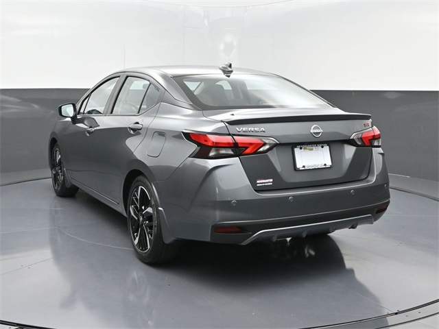2025 Nissan Versa 1.6 SR photo 4