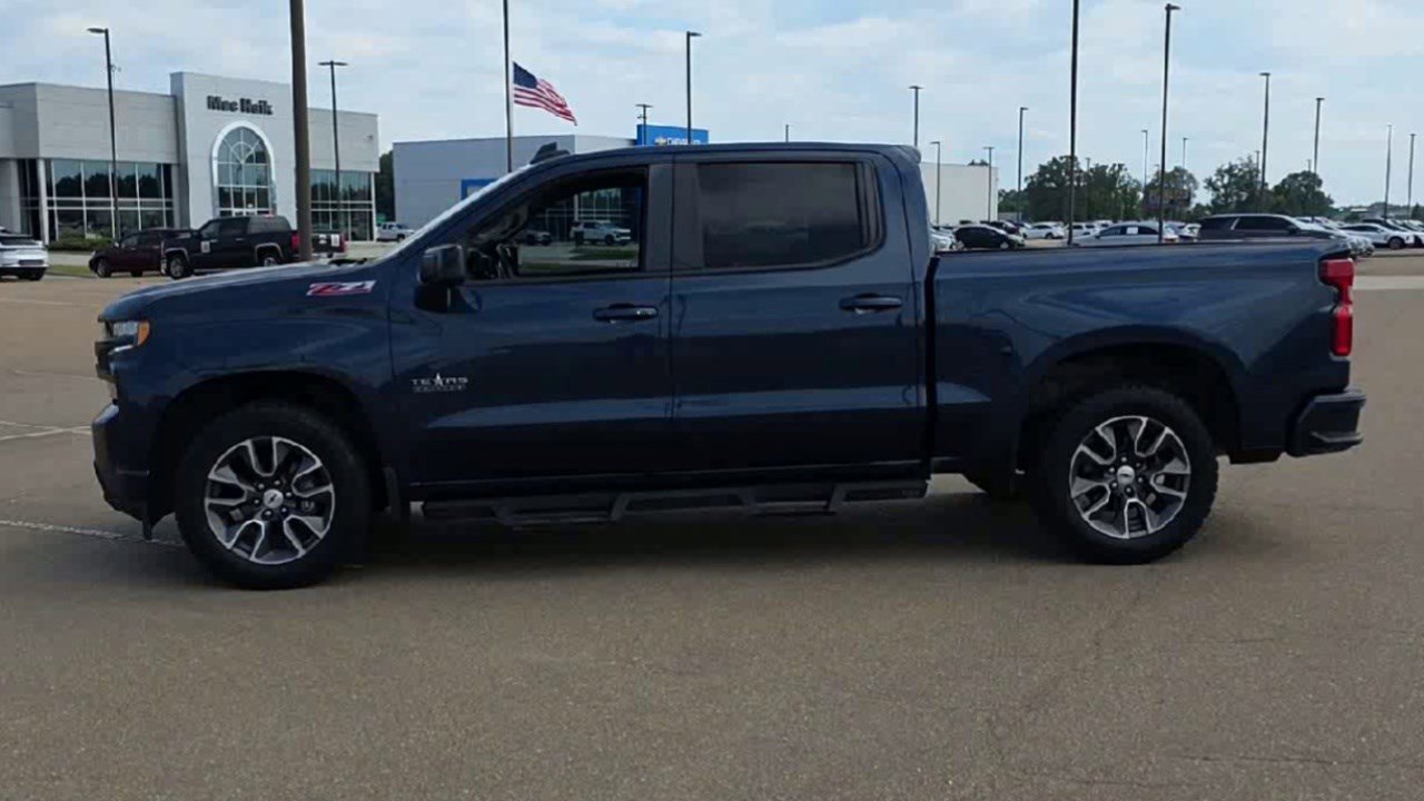 2021 Chevrolet Silverado 1500 RST photo 4