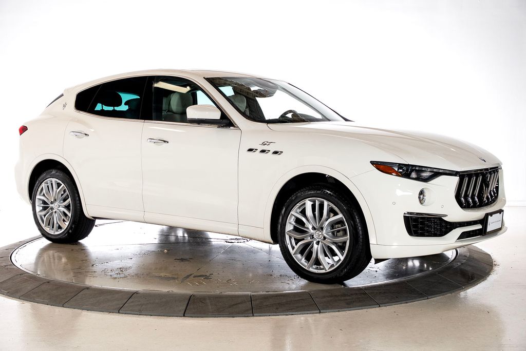 2022 Maserati Levante GT photo 7