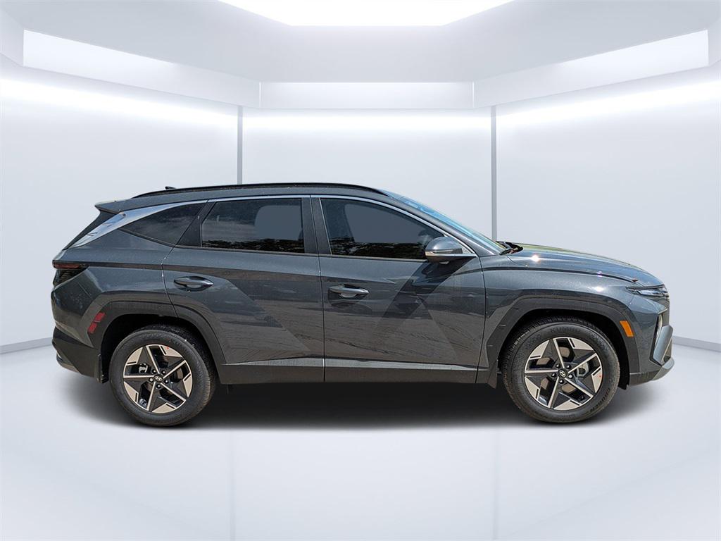 2025 Hyundai Tucson SEL Convenience photo 2