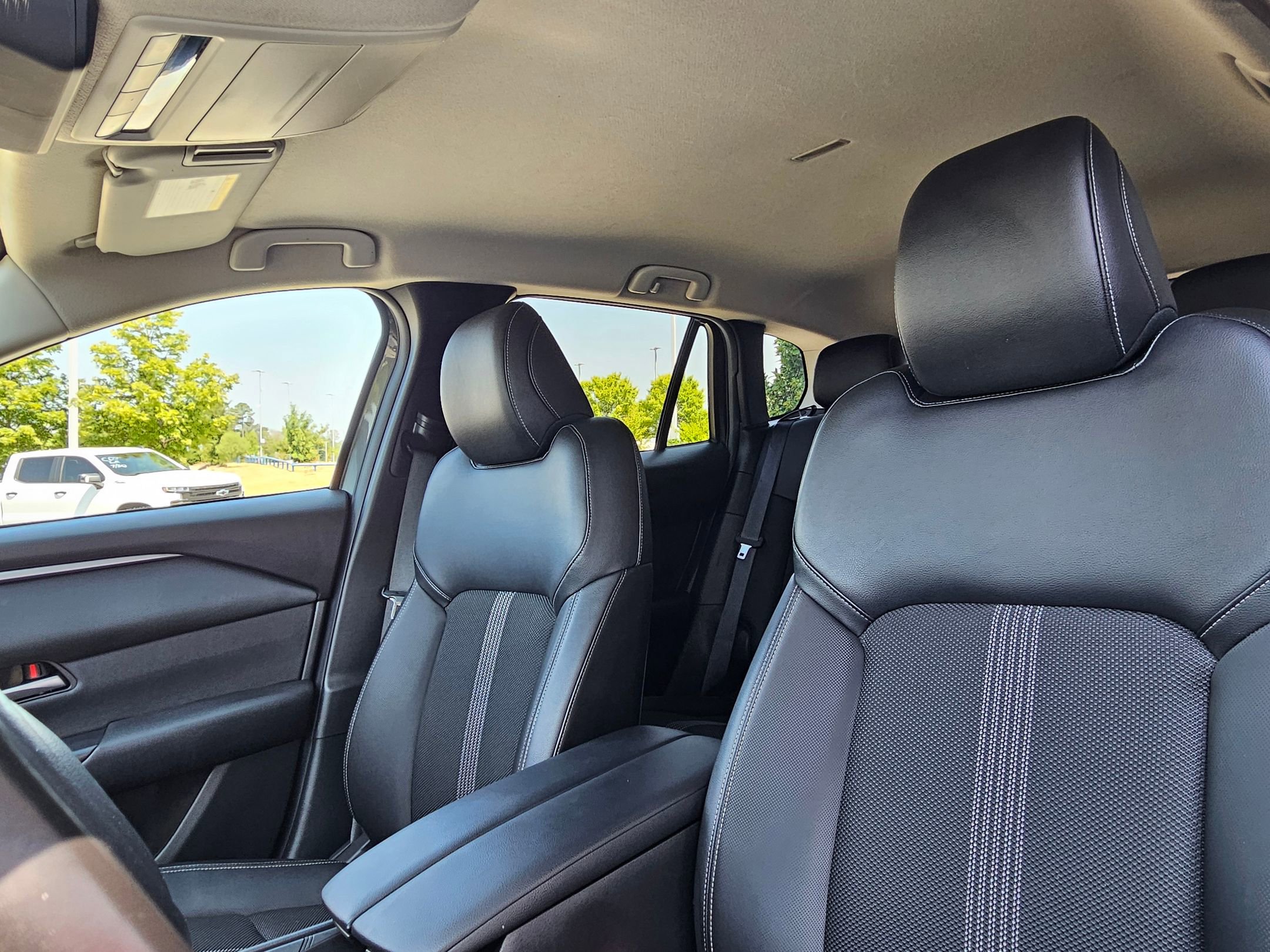 2024 Mazda CX-50 2.5 S Preferred photo 17