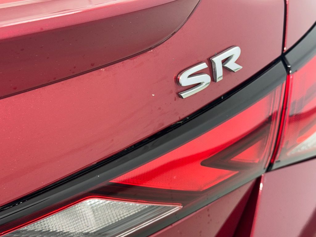 2021 Nissan Sentra SR photo 30