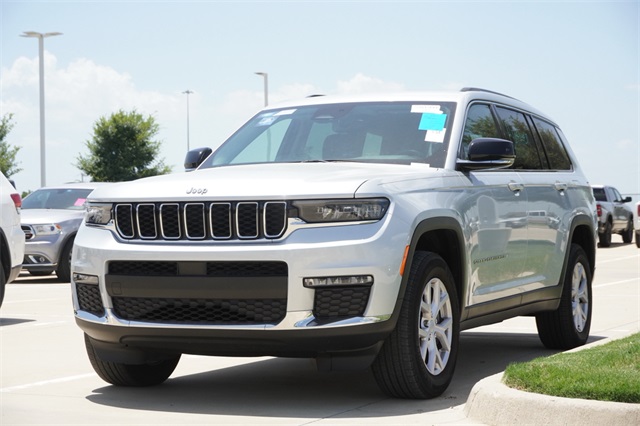 2022 Jeep Grand Cherokee Limited photo 4