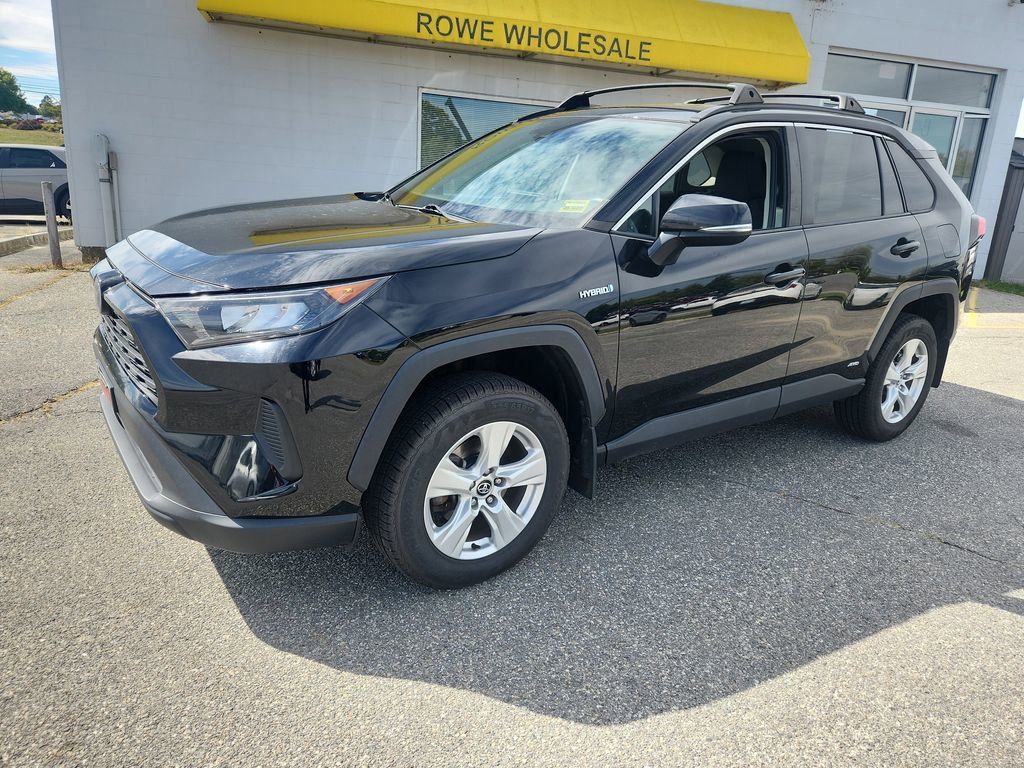 2019 Toyota RAV4 Hybrid LE photo 2