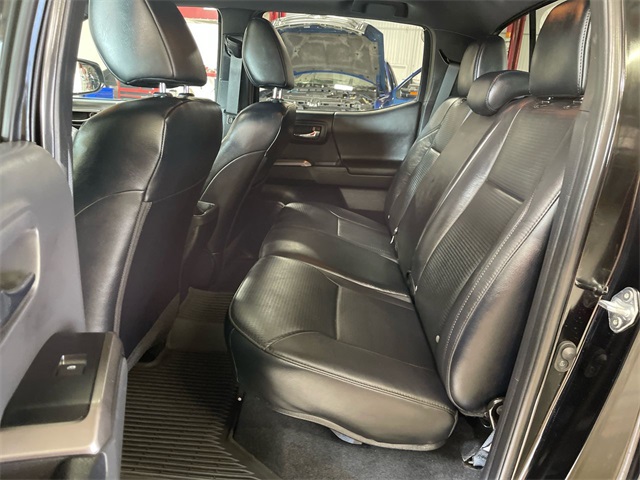 2023 Toyota Tacoma Limited photo 18