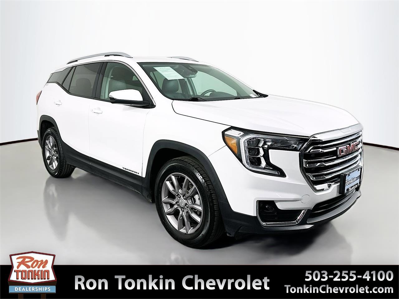 2024 GMC Terrain SLT's photo