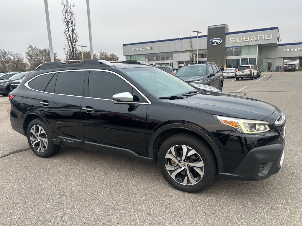 2022 Subaru Outback Touring's photo