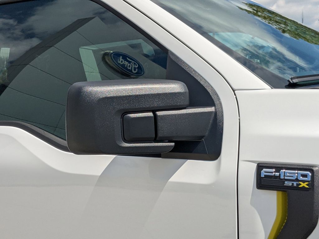 2025 Ford F-150 STX photo 11