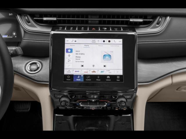 2025 Jeep Grand Cherokee Altitude photo 3