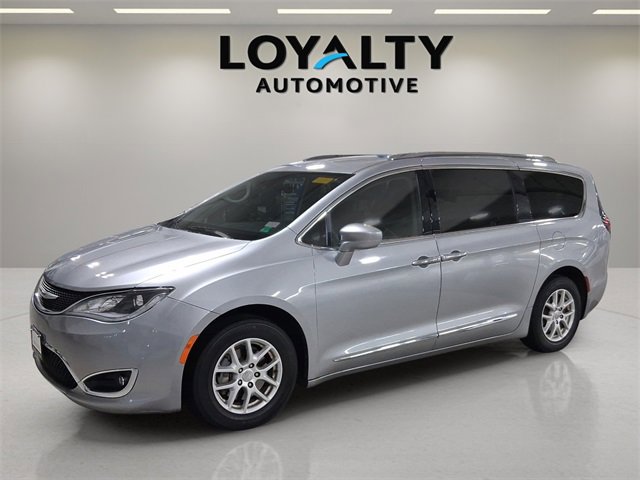 2020 Chrysler Pacifica Touring L's photo