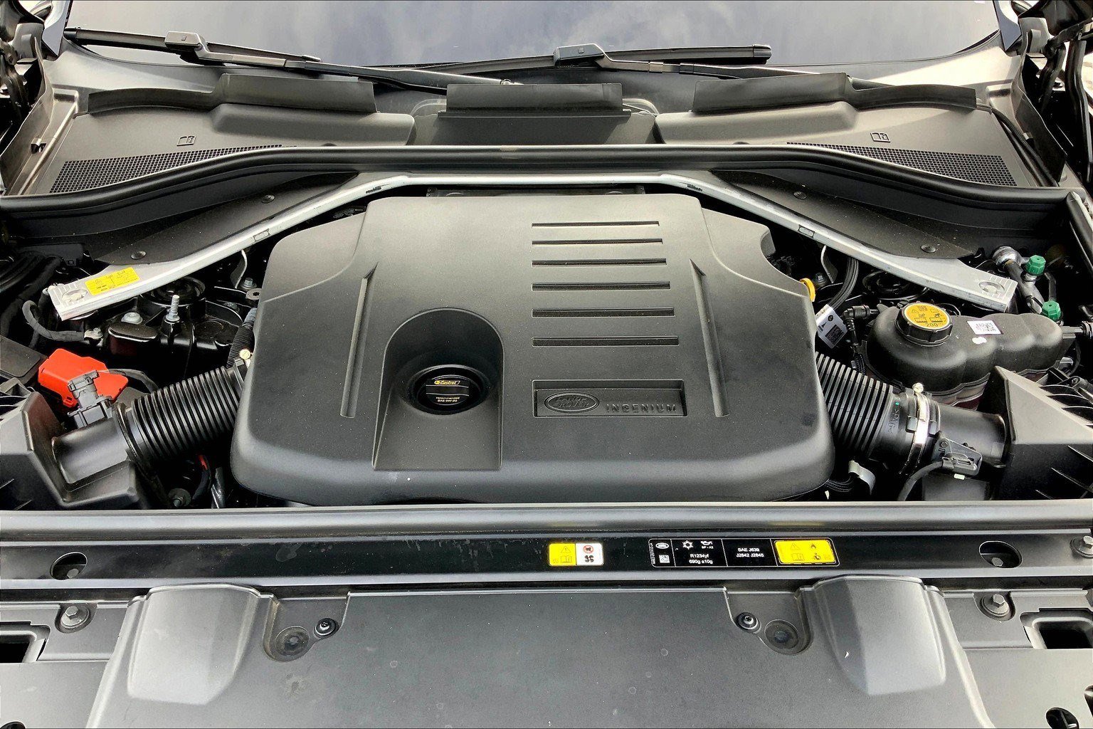 2023 Land Rover Range Rover SE photo 7