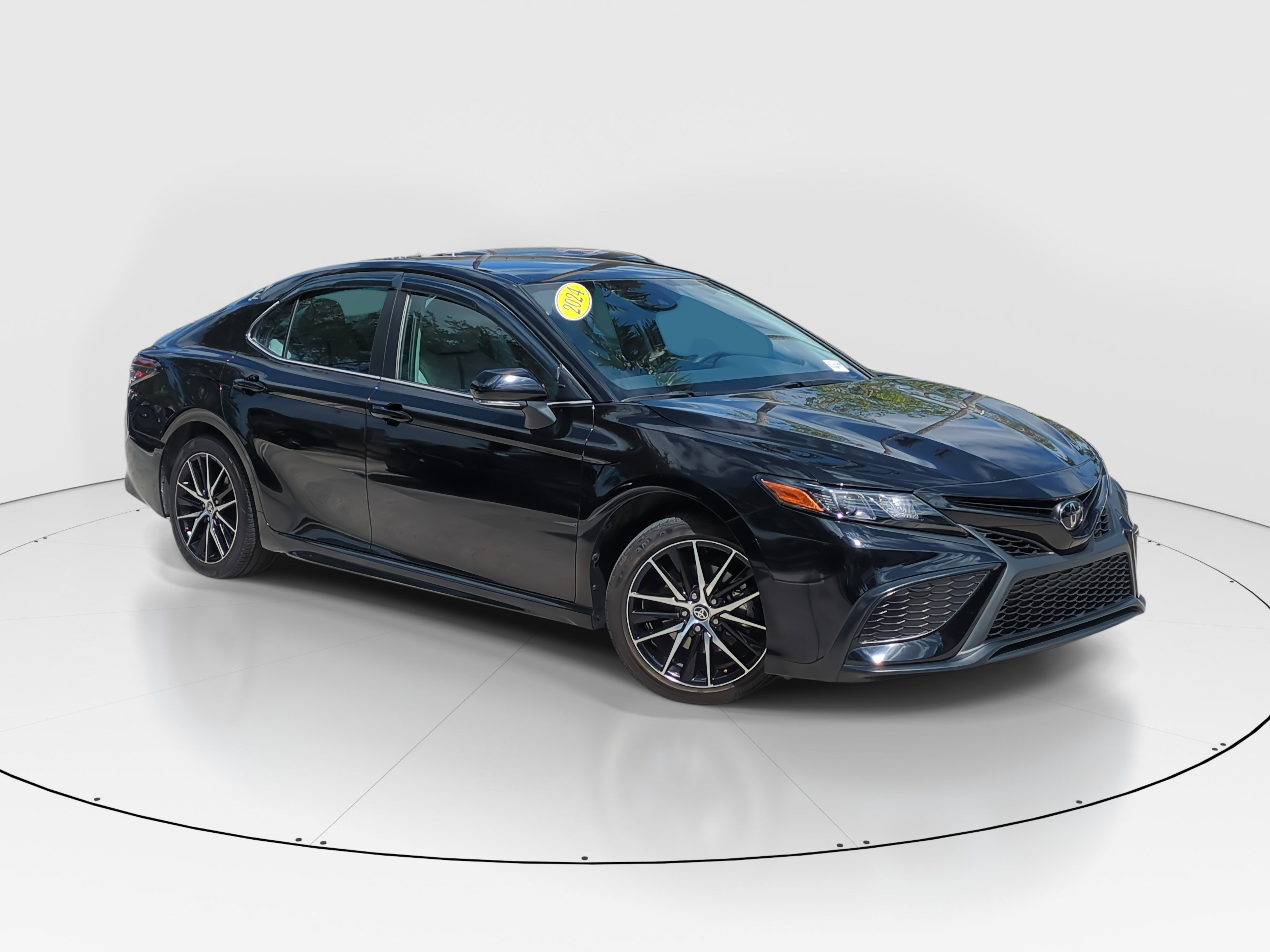 2024 Toyota Camry SE photo 2