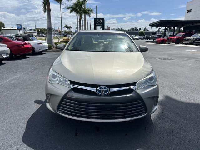 2015 Toyota Camry Hybrid XLE photo 2