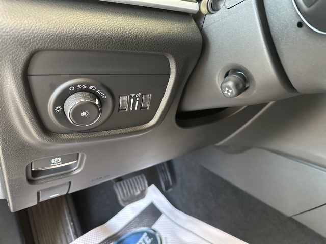 2025 Jeep Grand Cherokee Limited photo 15