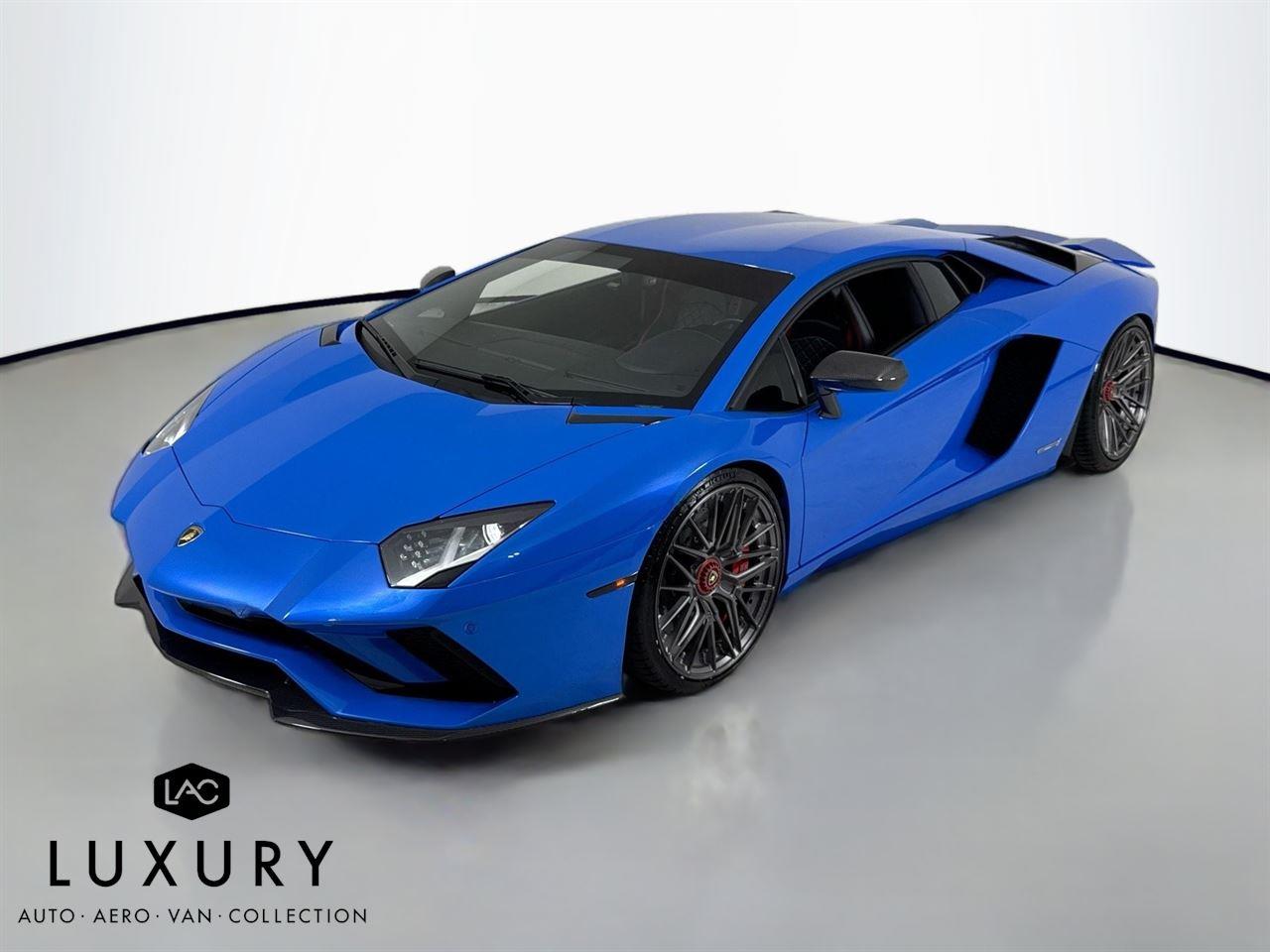 2018 Lamborghini Aventador LP 740-4 S photo 2