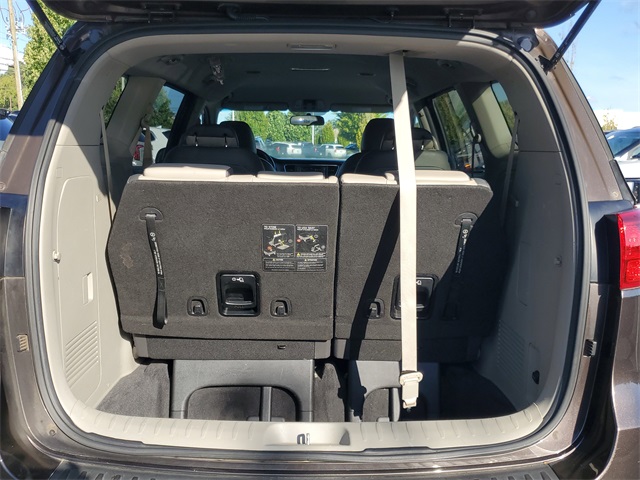 2017 Kia Sedona LX photo 3