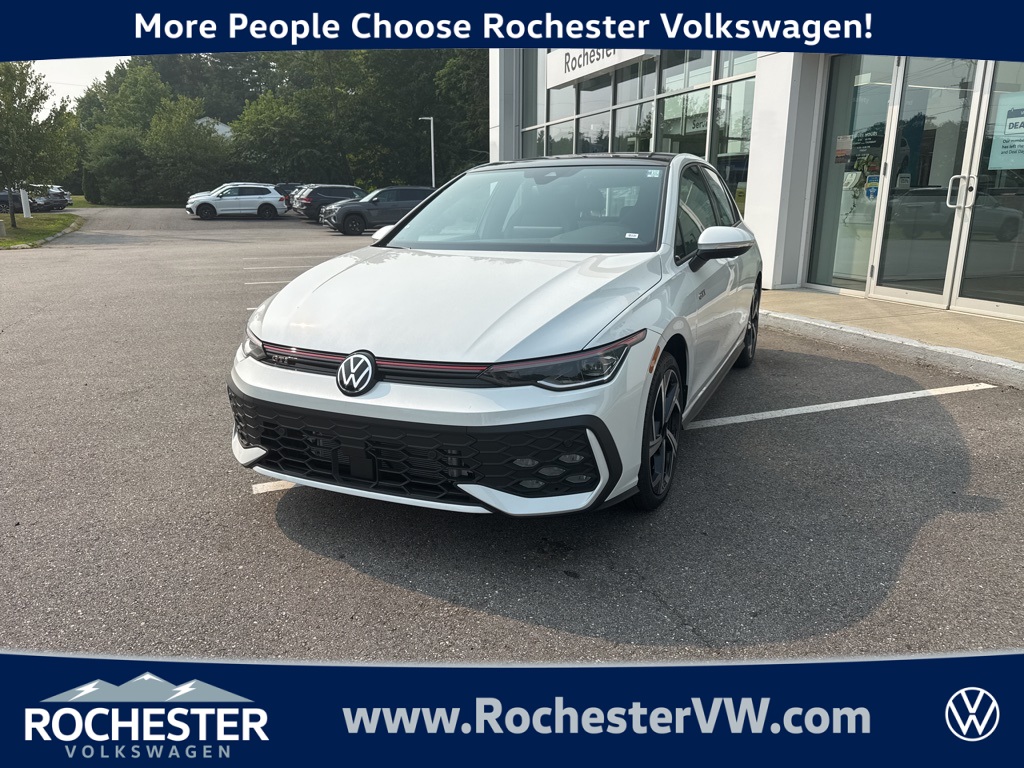 2025 Volkswagen Golf GTI SE's photo