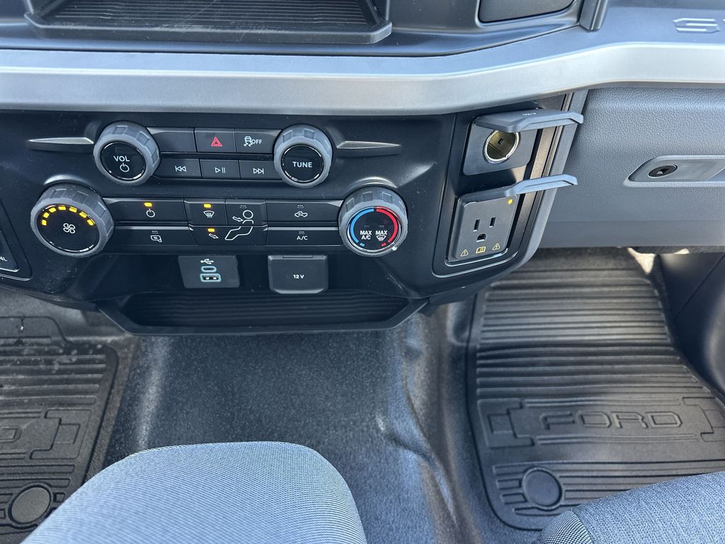 2025 Ford F-250 XLT photo 22