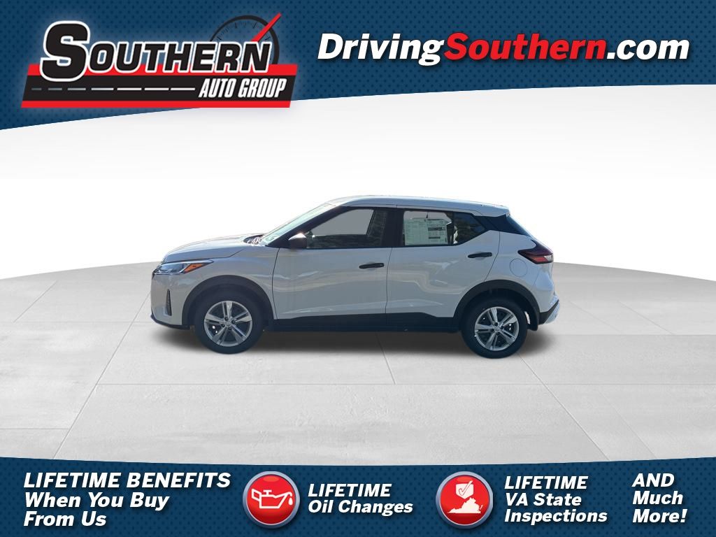 2025 Nissan KICKS PLAY Base's photo