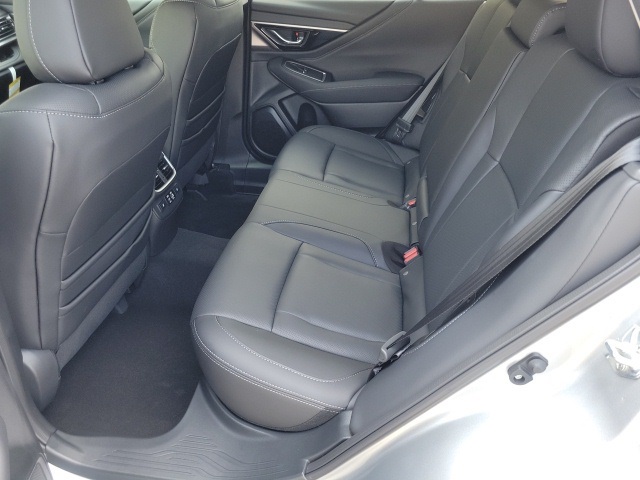 2025 Subaru Outback Touring photo 10