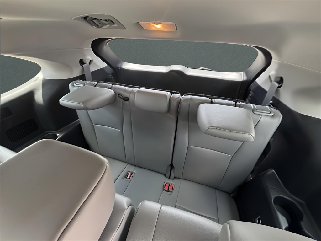 2022 Toyota Highlander Hybrid XLE photo 17