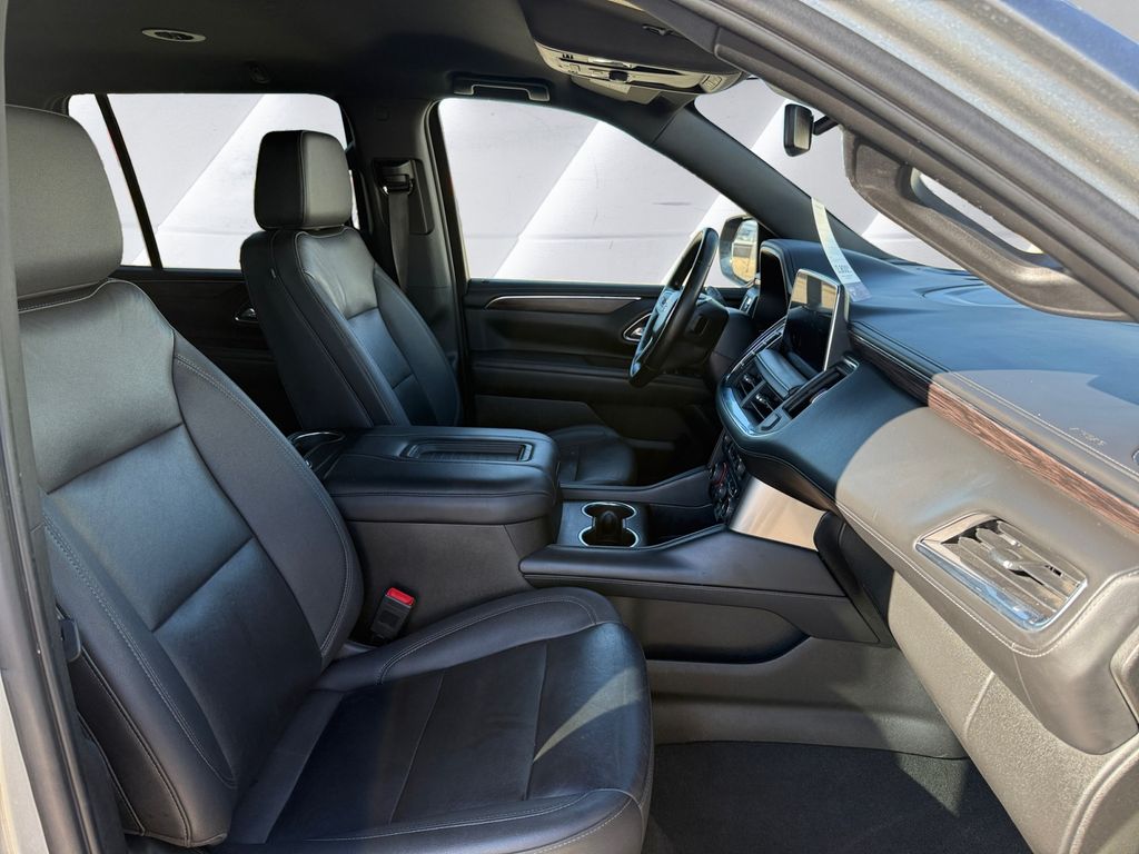 2023 Chevrolet Tahoe LT photo 13