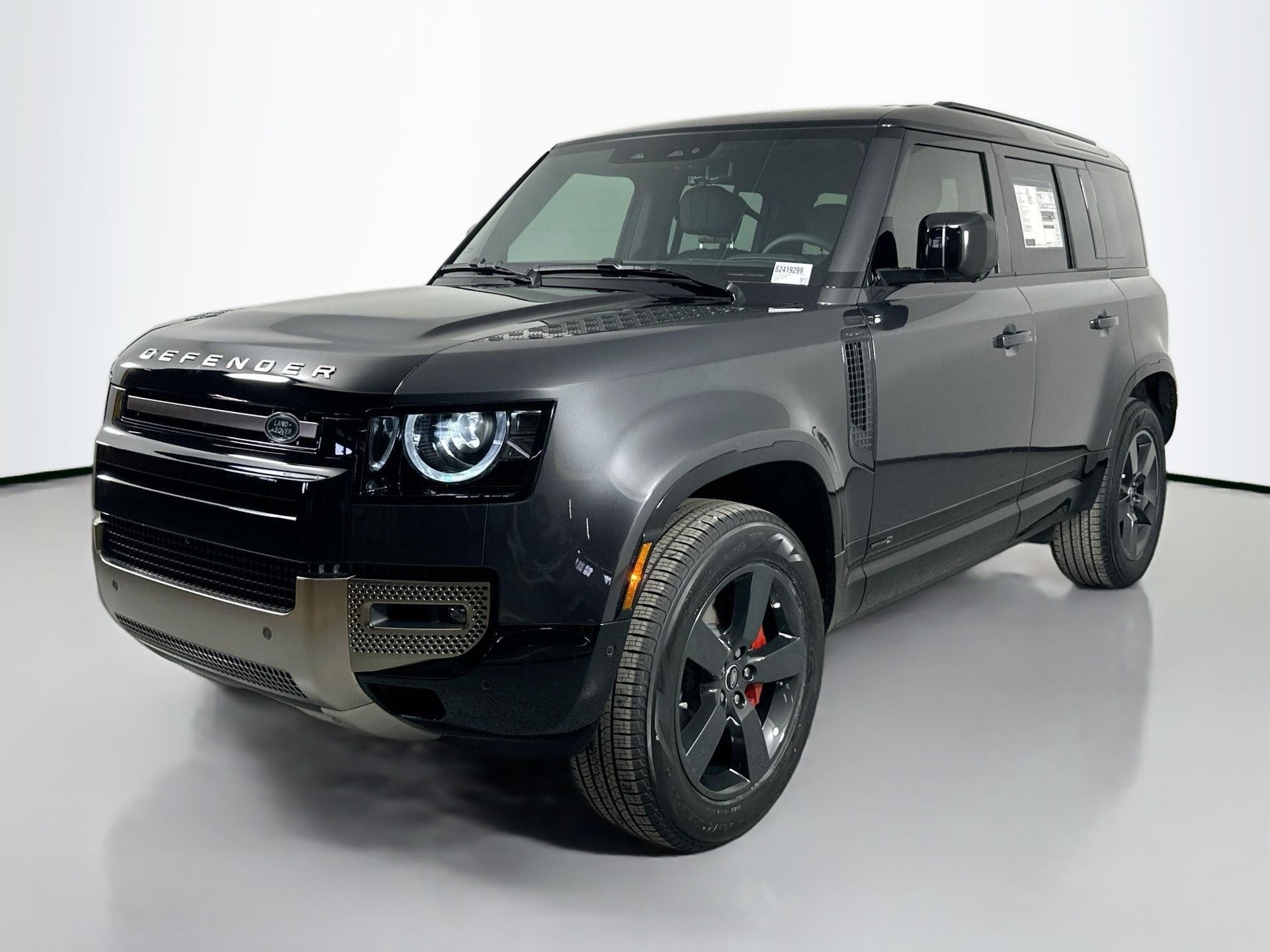 2025 Land Rover Defender X's photo