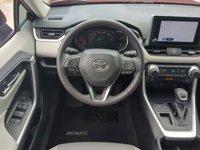 2023 Toyota RAV4 XLE Premium photo 15