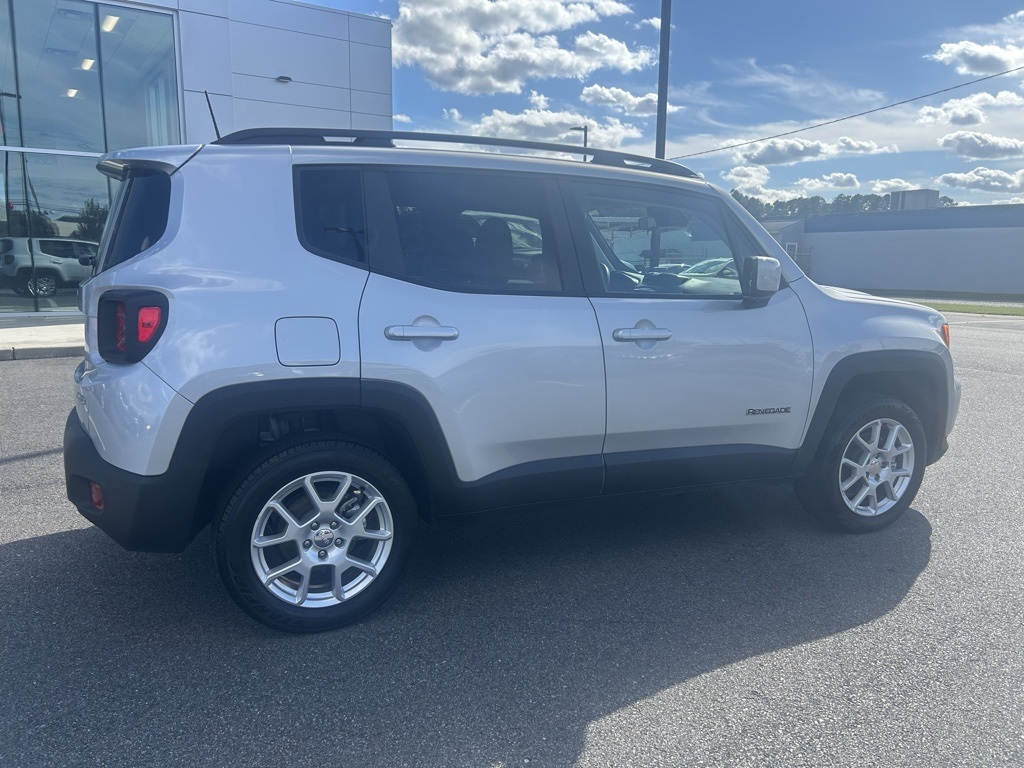 2021 Jeep Renegade Latitude photo 3