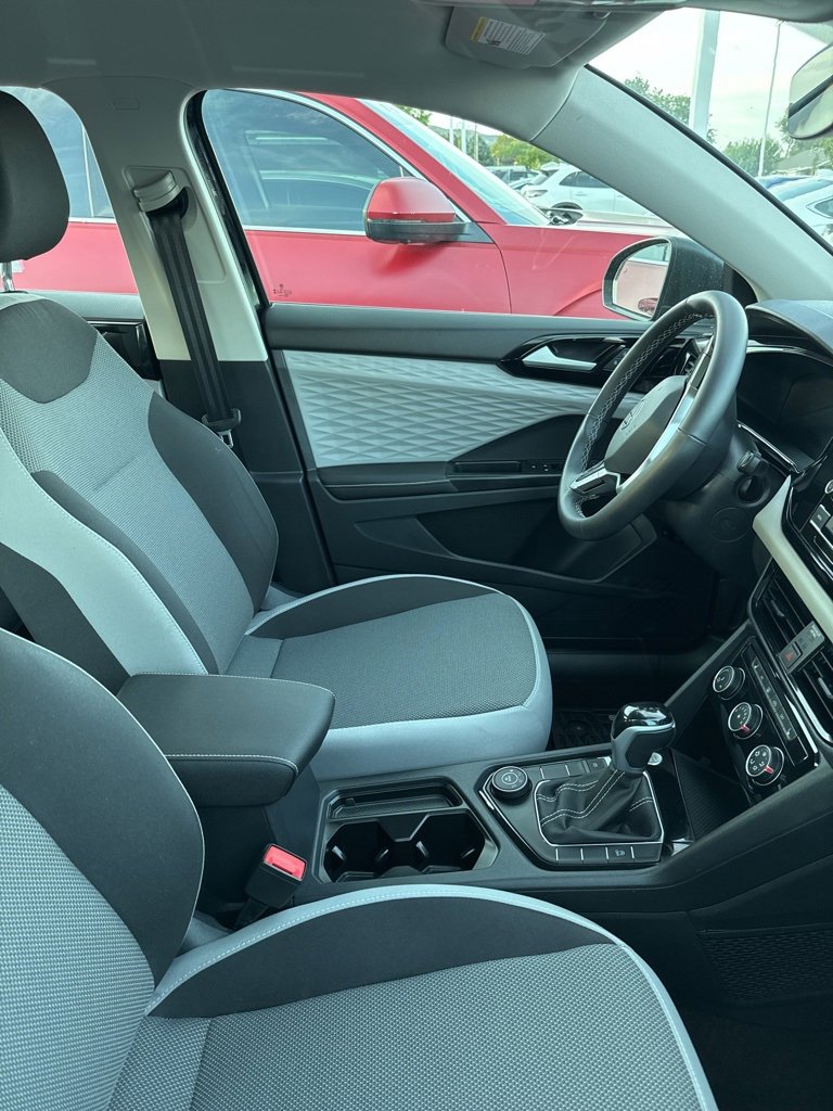 2024 Volkswagen Taos S photo 6