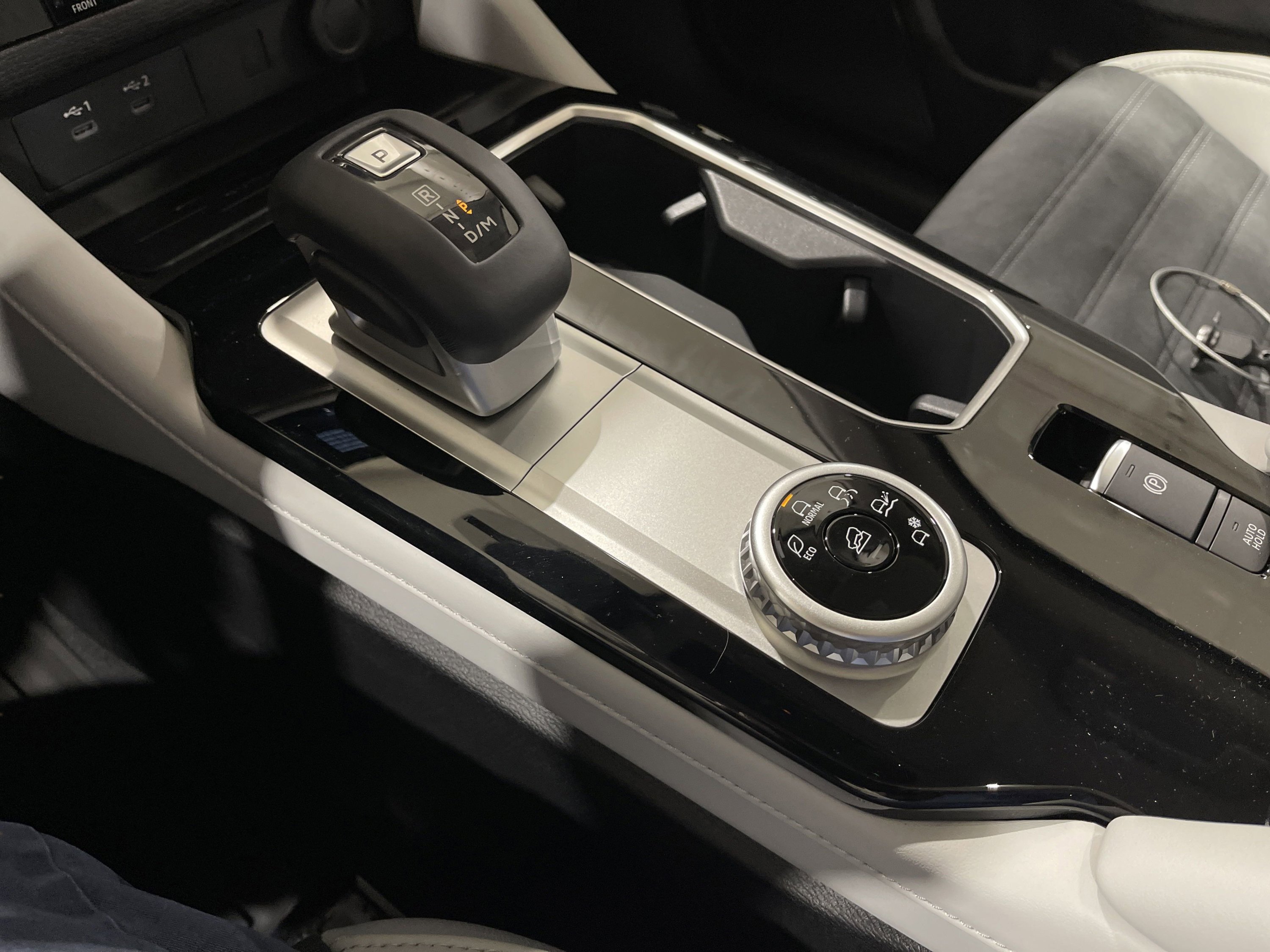 2025 Mitsubishi Outlander SE photo 25