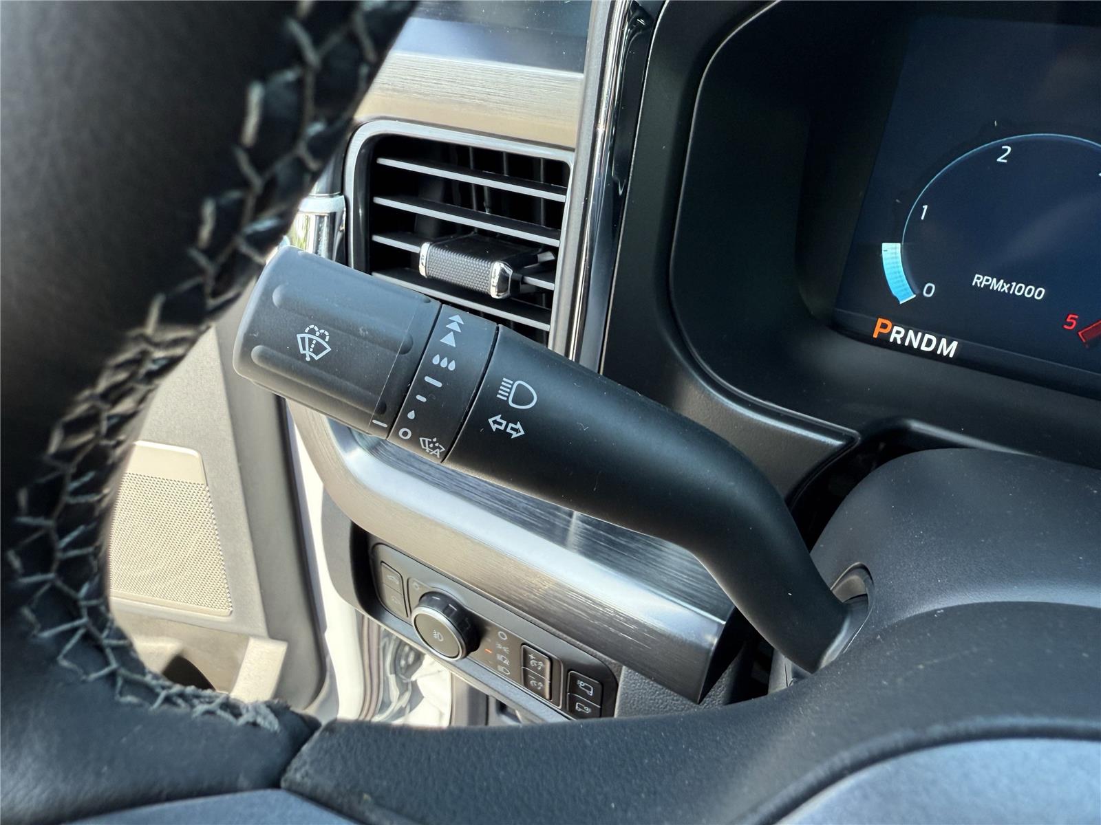 2025 Ford F-250 Lariat photo 5