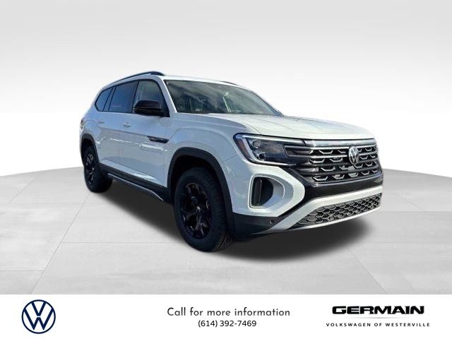 2025 Volkswagen Atlas Peak Edition SE photo 2