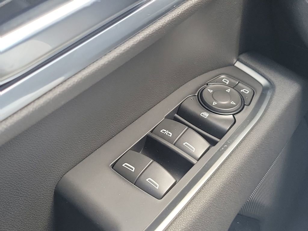 2026 Chevrolet Silverado 1500 LT photo 32