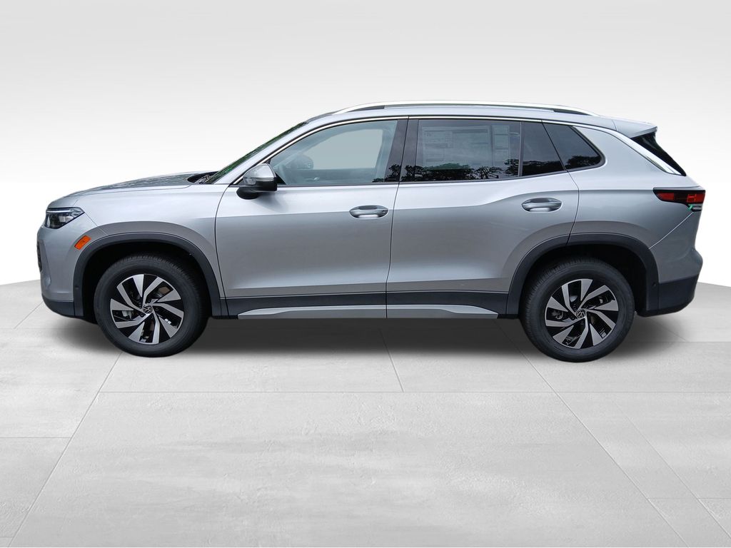 2025 Volkswagen Tiguan S photo 2