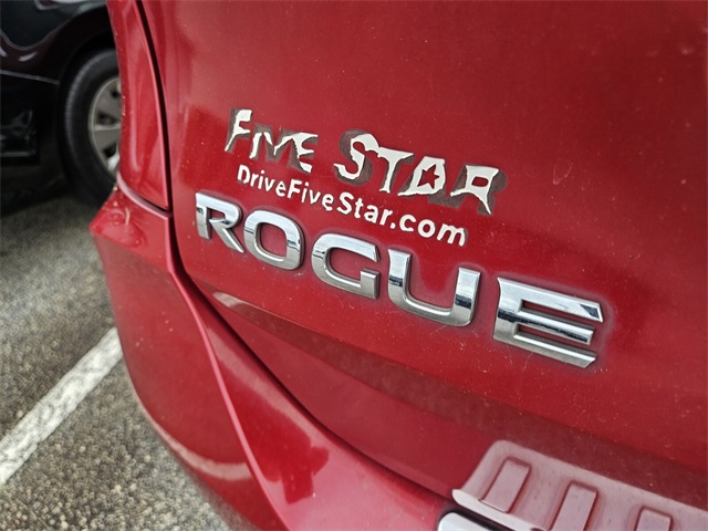 2017 Nissan Rogue SV photo 8