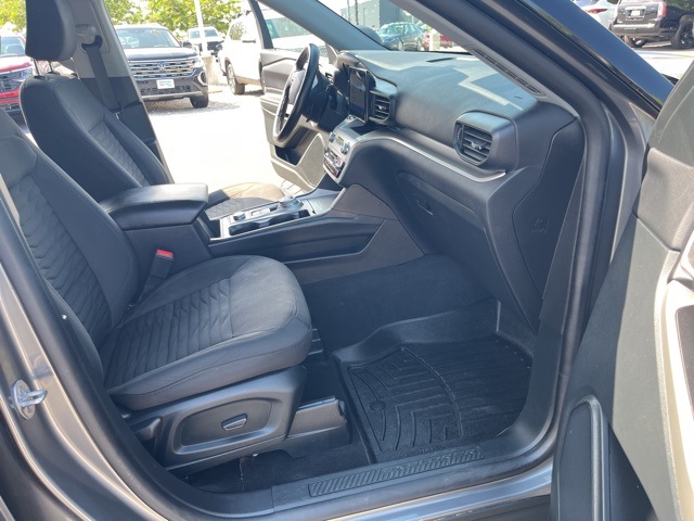 2021 Ford Explorer XLT photo 19