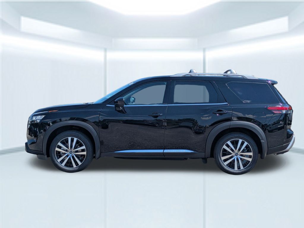 2025 Nissan Pathfinder Platinum photo 2