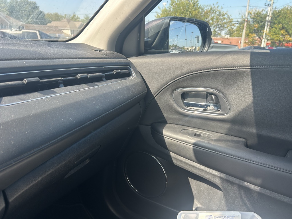 2021 Honda HR-V EX-L photo 23