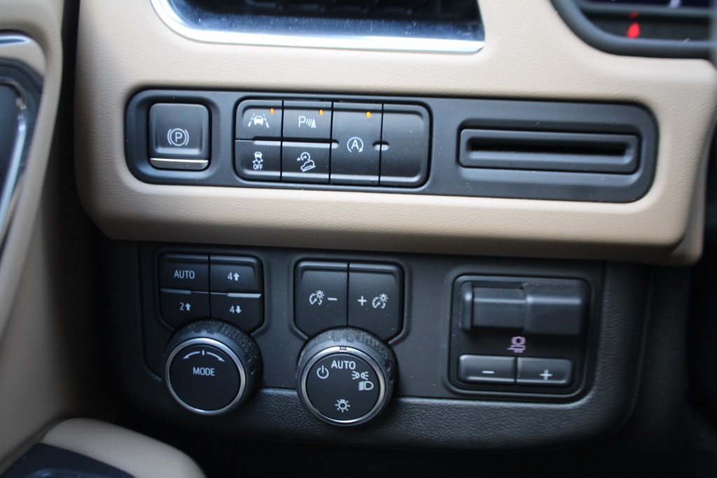 2023 Chevrolet Tahoe Premier photo 14