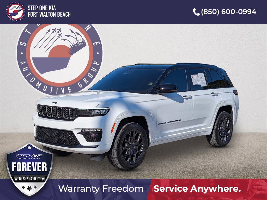 2025 Jeep Grand Cherokee Summit's photo