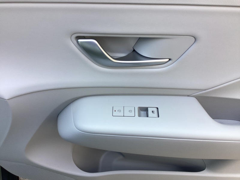 2026 Hyundai Kona SEL photo 18