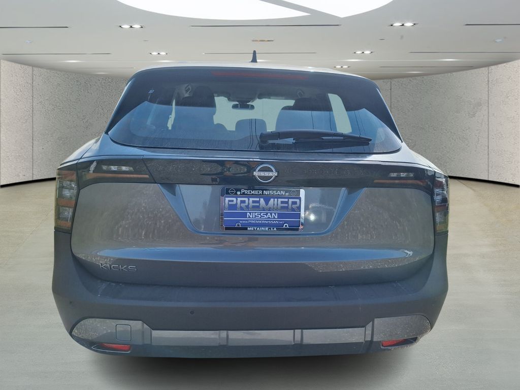 2026 Nissan Kicks S photo 4