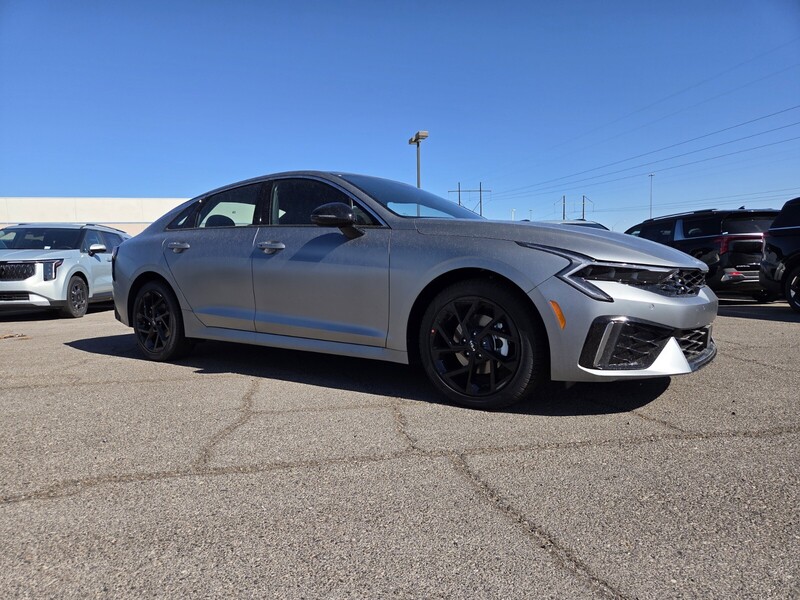 2026 Kia K5 GT-Line photo 2