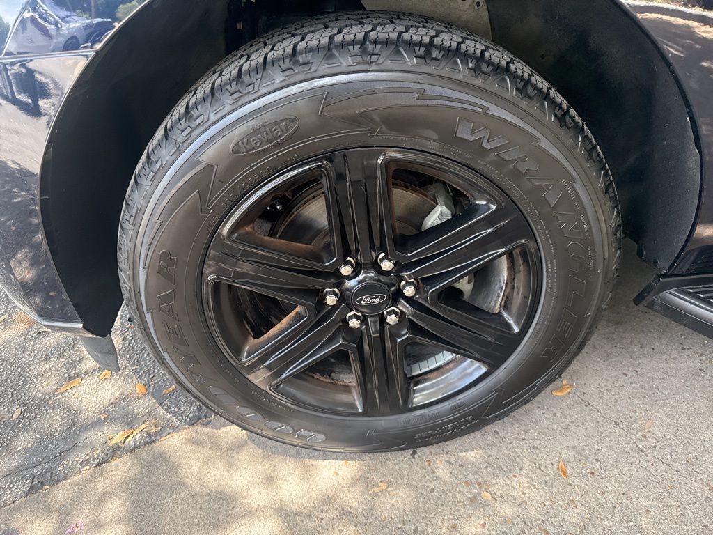 2021 Ford Expedition MAX XLT photo 29
